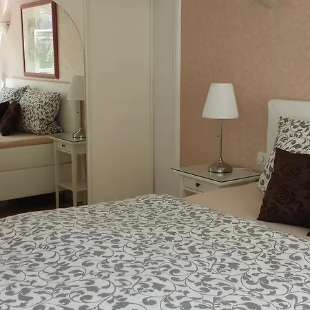 Zur Altstadt Apartament *